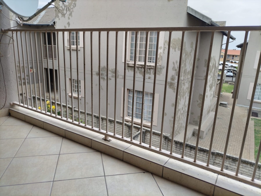 2 Bedroom Property for Sale in Waterval East North West